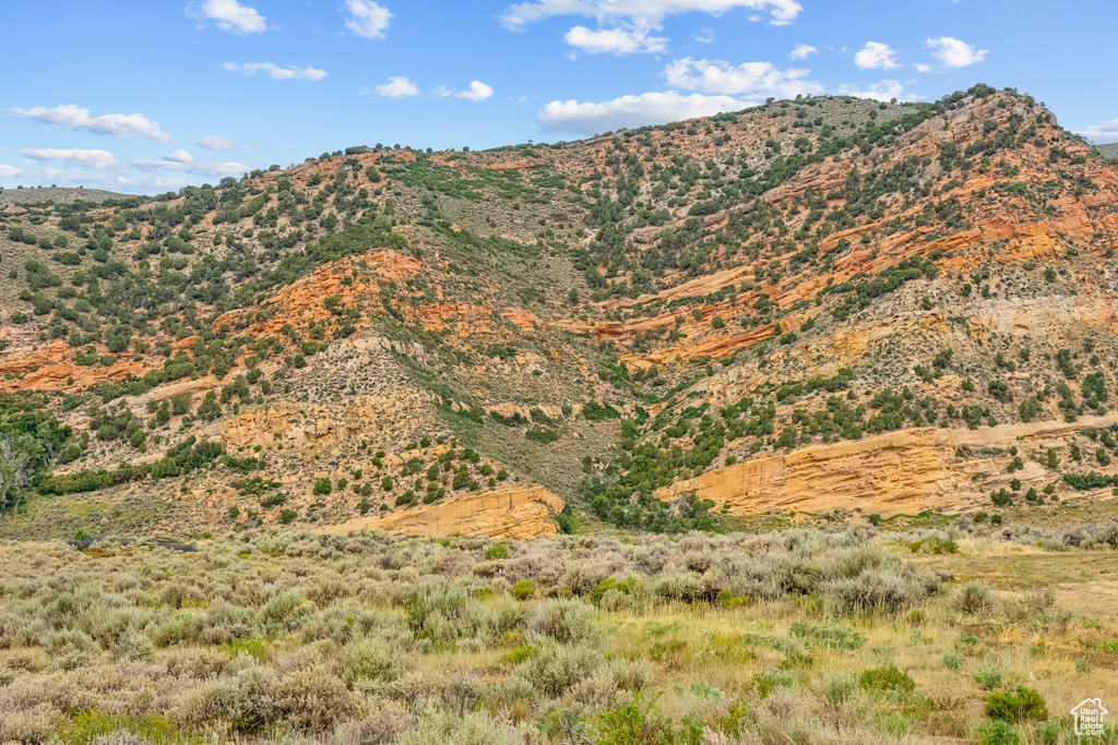 View of mountain feature