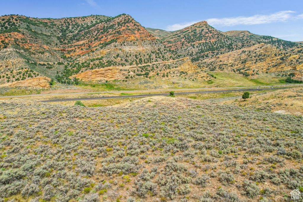 View of mountain feature