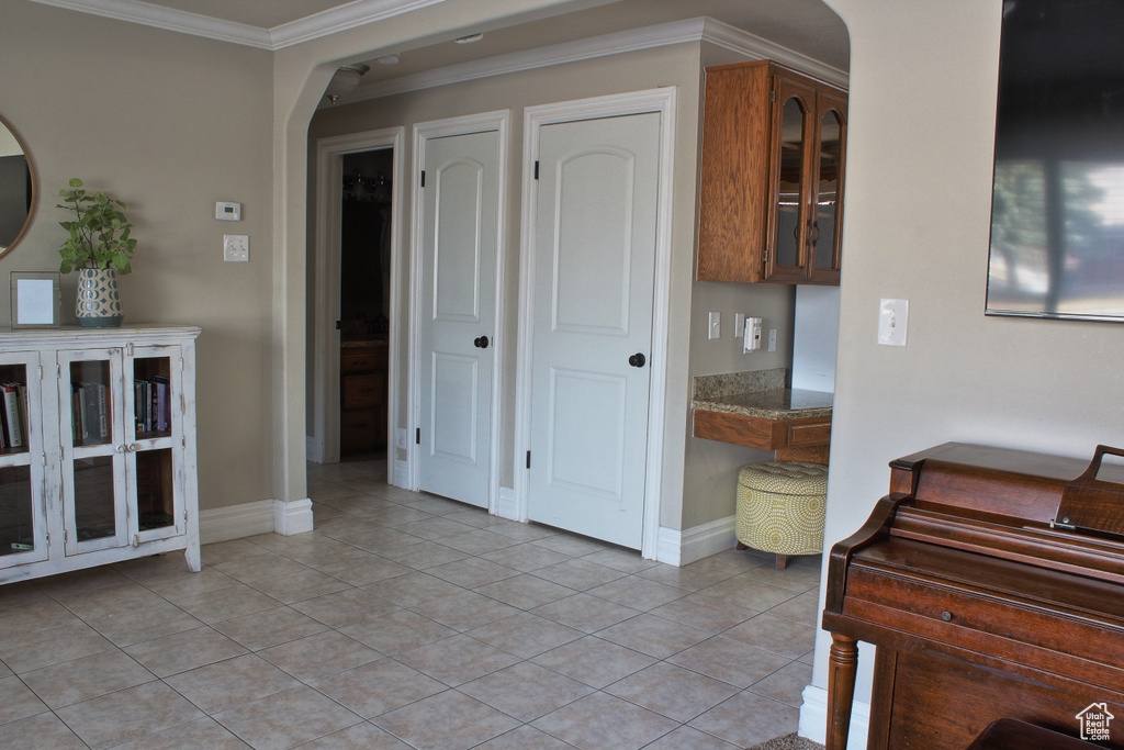 Interior space with ornamental molding