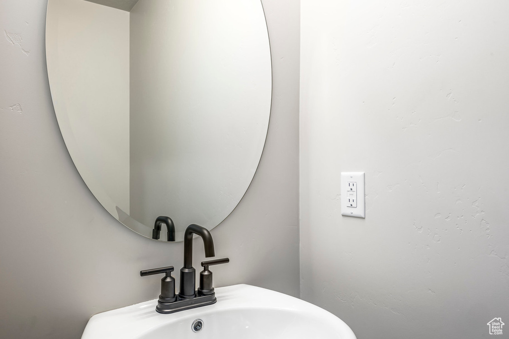 Bathroom with sink