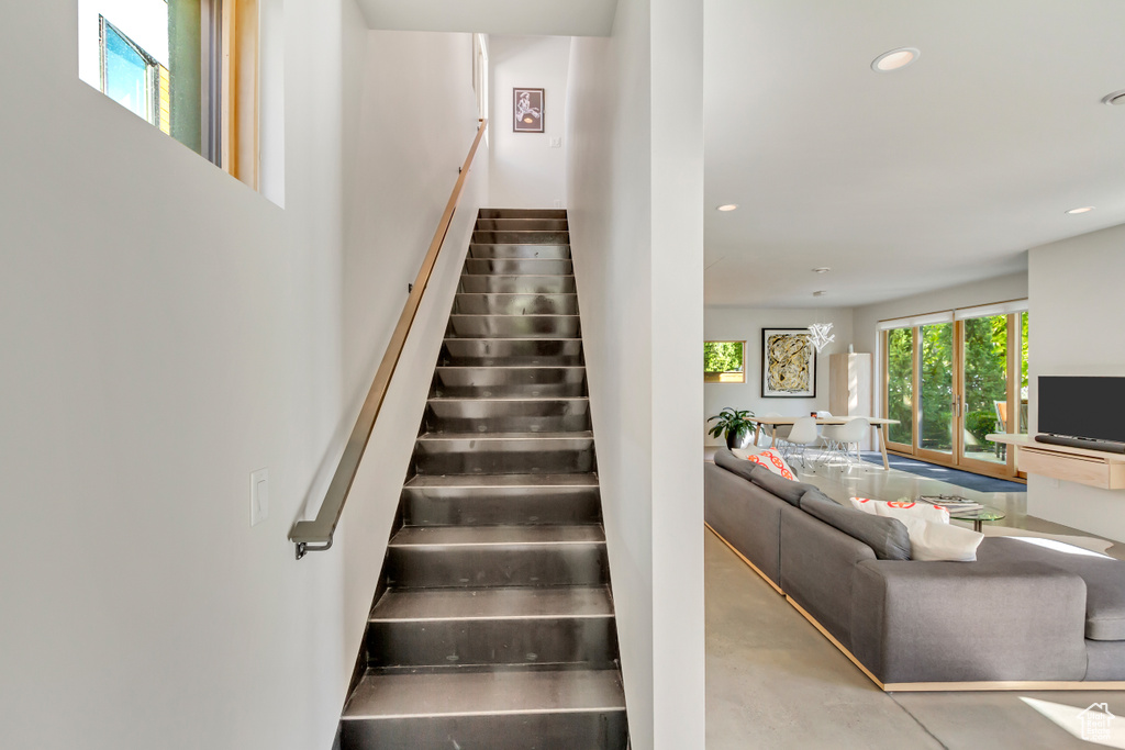 Stairs with concrete floors