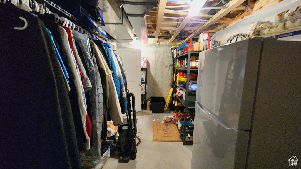 View of walk in closet