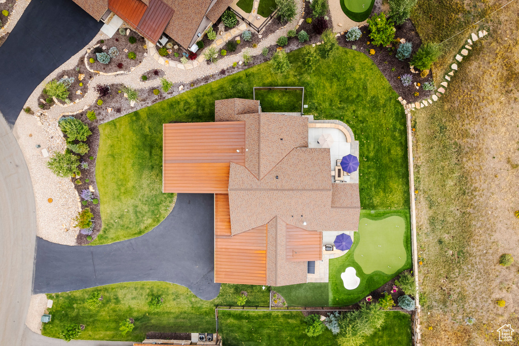 Aerial view of property and surrounding area