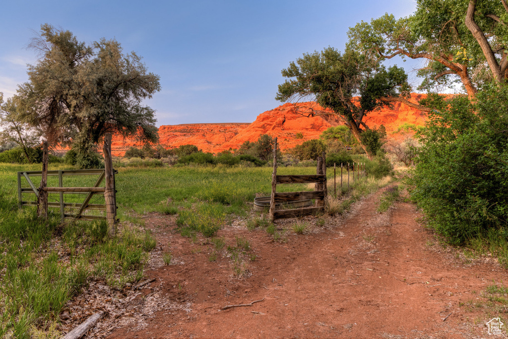 2927 S EAST BENCH RD Moab, UT 84532