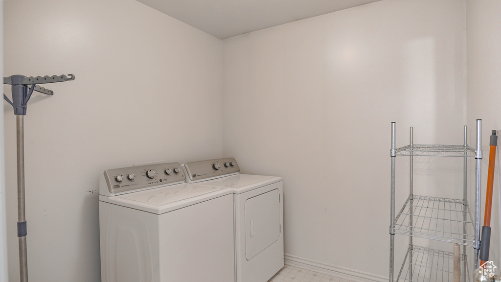 Clothes washing area with washer and dryer