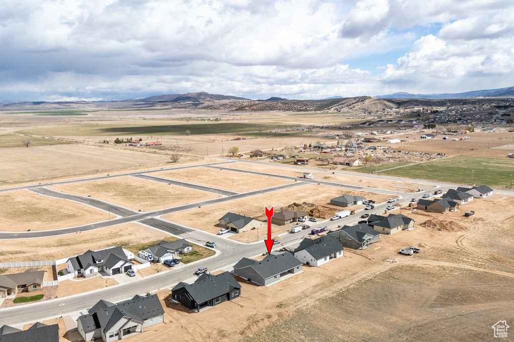 Aerial view with a mountain view