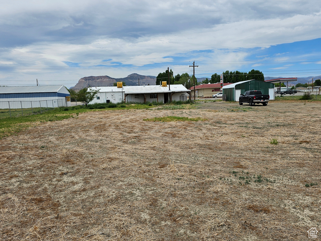 View of yard with a mountain view