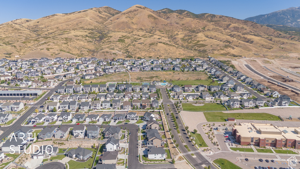 Drone / aerial view featuring a mountain view