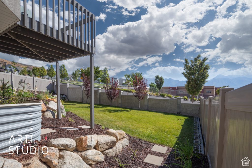 View of yard featuring a mountain view