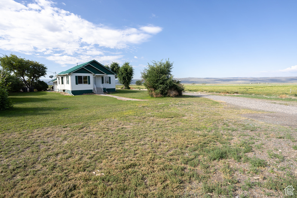 View of yard featuring a rural view