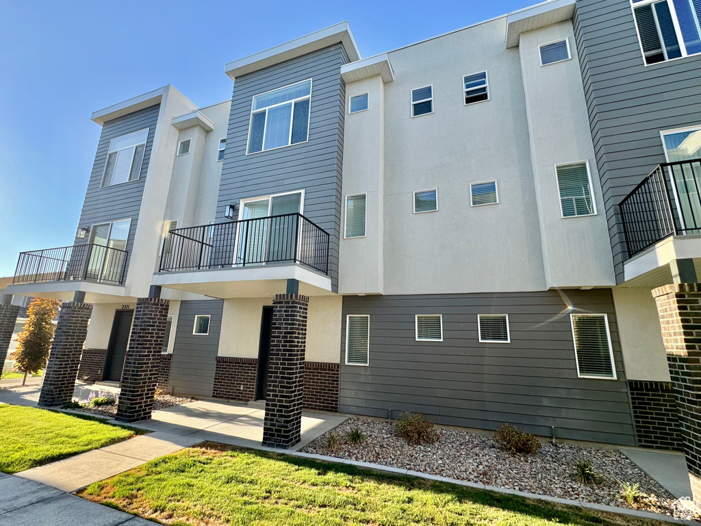 Exterior space featuring a balcony