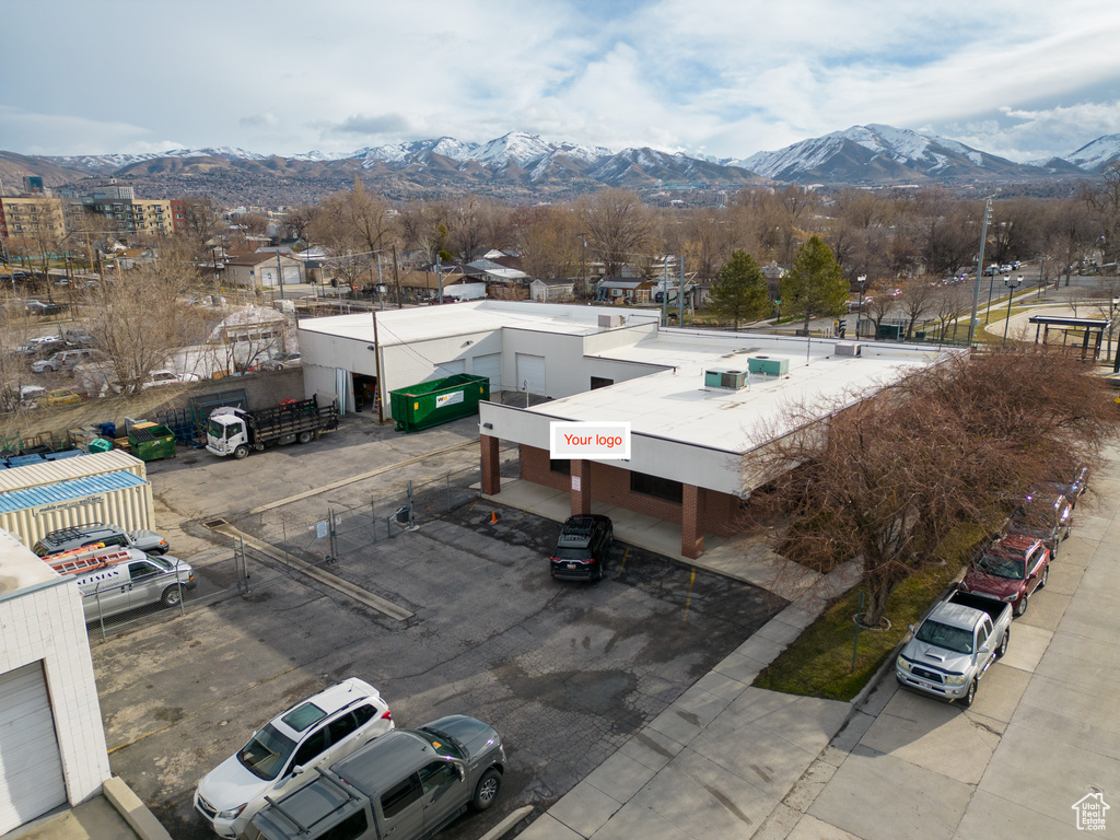 Drone / aerial view featuring a mountain view