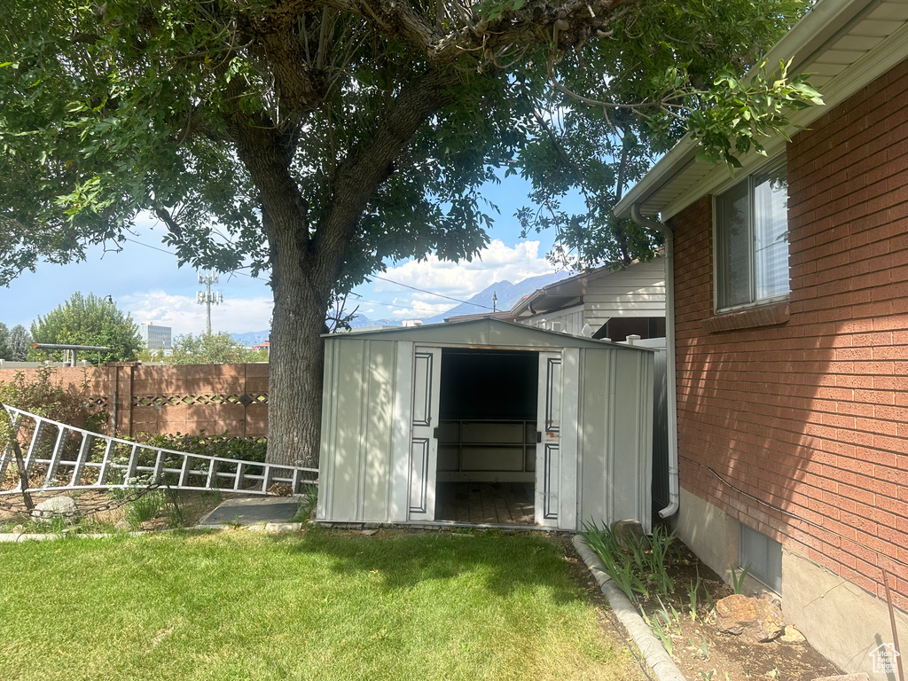 Exterior space with a storage unit