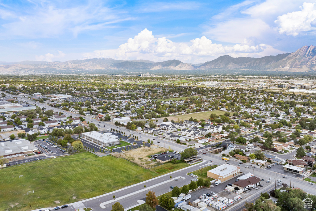 Bird's eye view featuring a mountain view