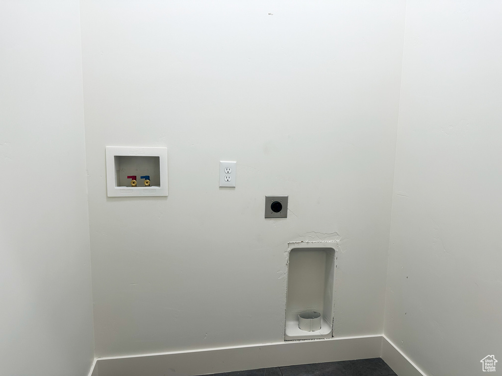 Washroom with washer hookup and electric dryer hookup