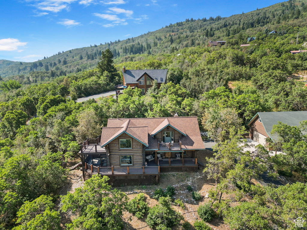 Drone / aerial view featuring a mountain view