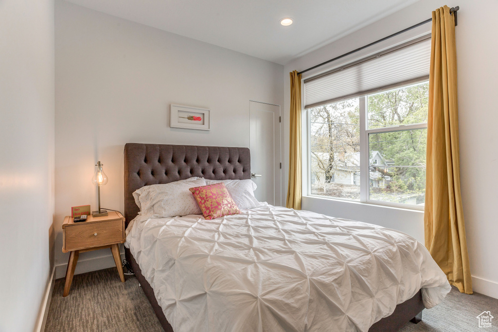 Bedroom with carpet