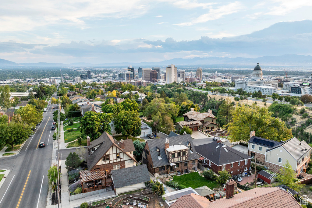 Drone / aerial view featuring a mountain view