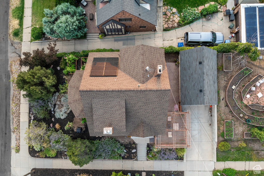 Birds eye view of property