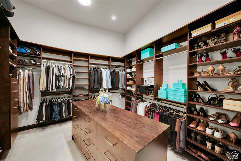 View of walk in closet