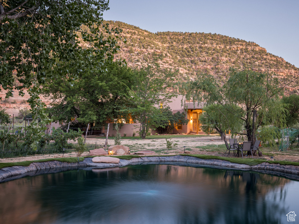 View of swimming pool featuring a mountain view