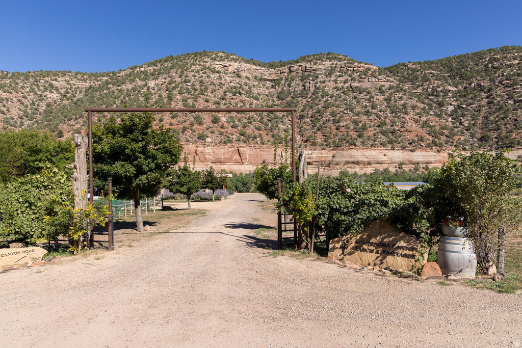 1035 S MONTEZUMA CANYON RD Monticello, UT 84535