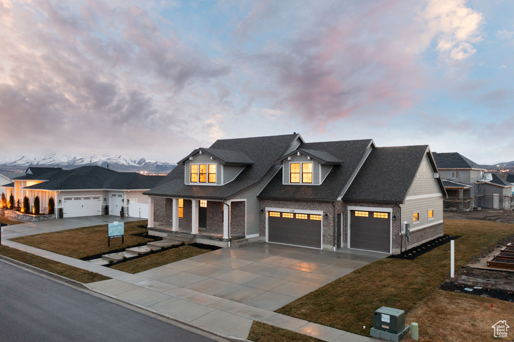 View of front of house featuring a garage