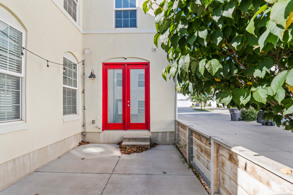 View of property entrance