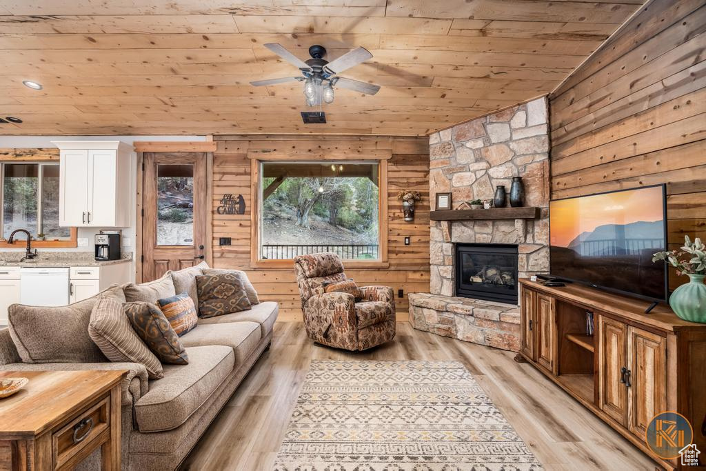 7590 W Peaches Ln 202 Mount Carmel UT 84755 785,000