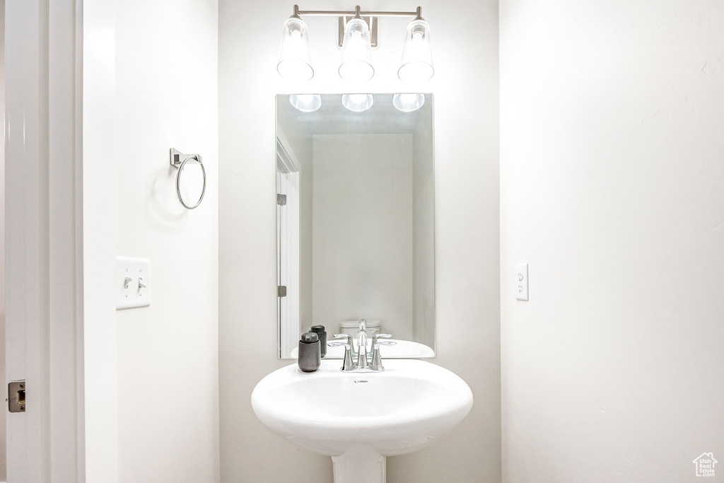 Bathroom featuring a sink