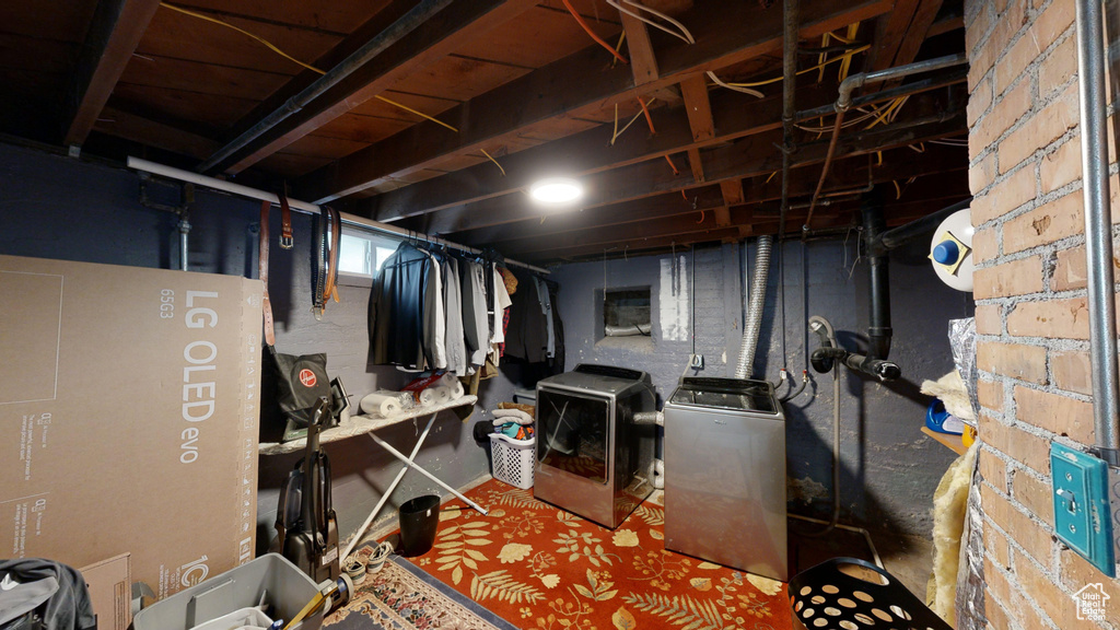 Basement featuring washer and dryer