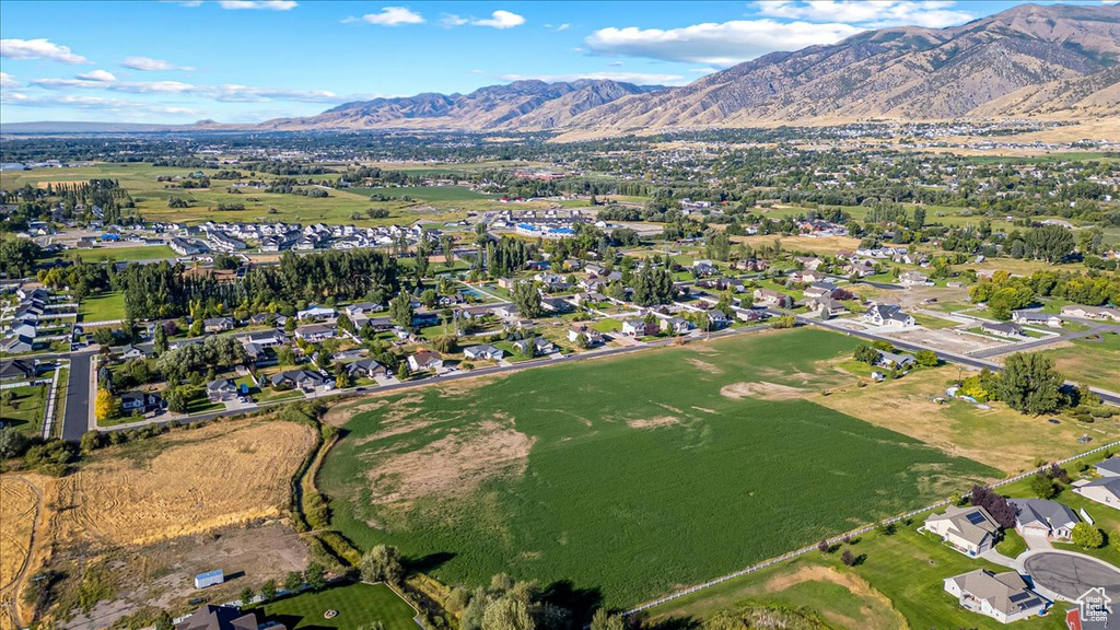 Bird's eye view with a mountain view