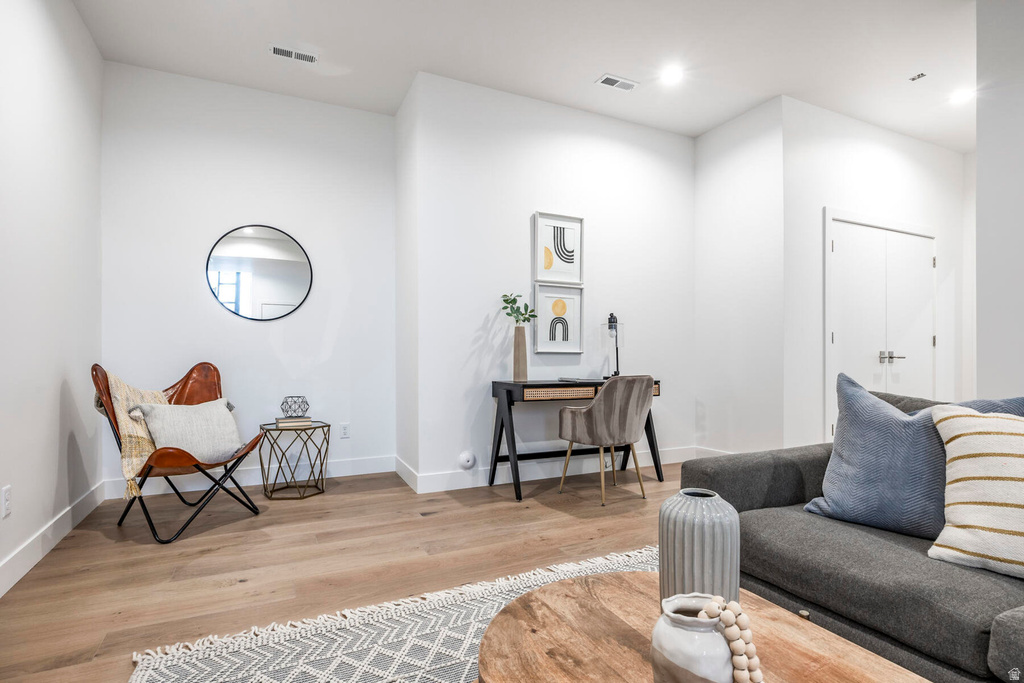 656 N EAST CAPITOL ST Salt Lake City, UT 84103