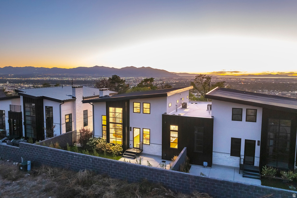 656 N EAST CAPITOL ST Salt Lake City, UT 84103