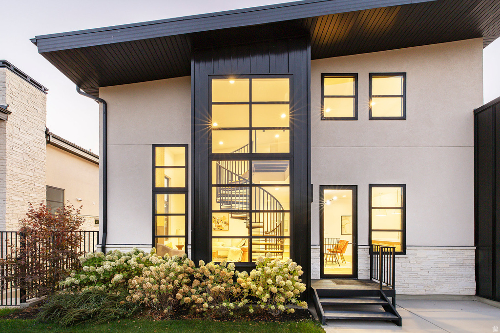 656 N EAST CAPITOL ST Salt Lake City, UT 84103