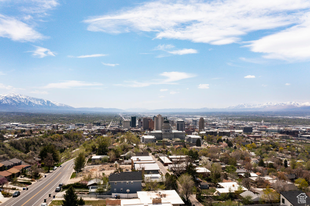 Bird's eye view with a mountain view