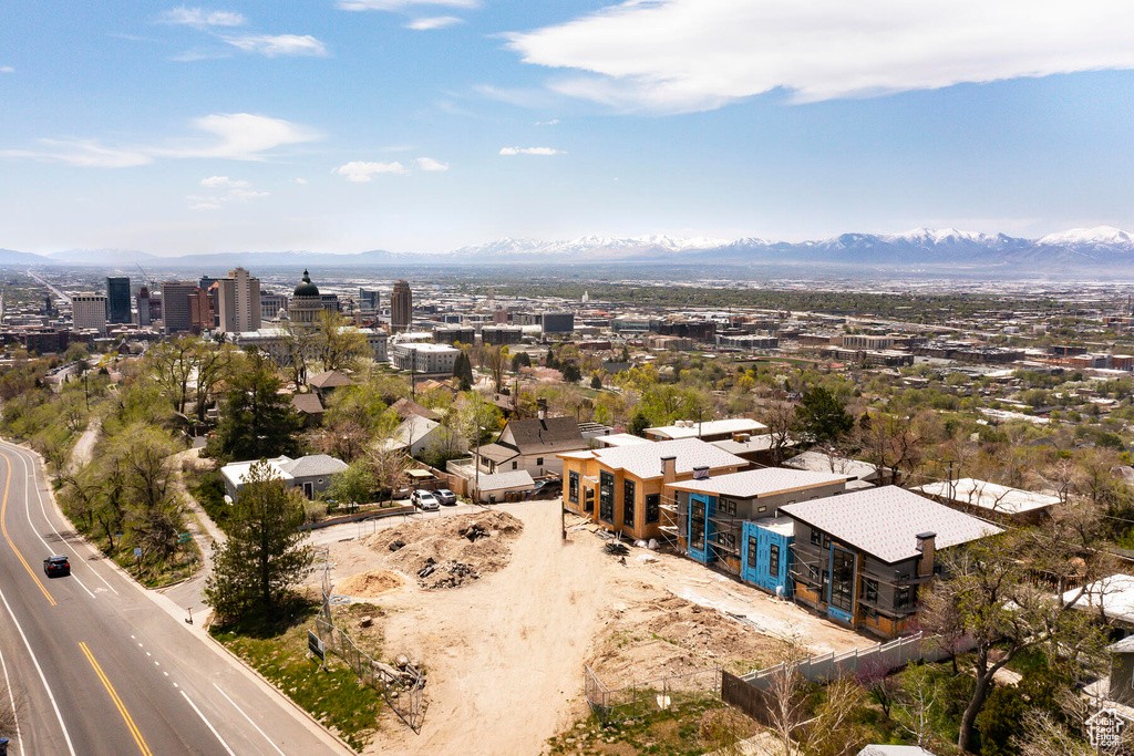 Drone / aerial view featuring a mountain view