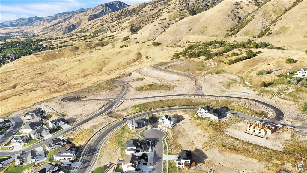 Drone / aerial view featuring a mountain view