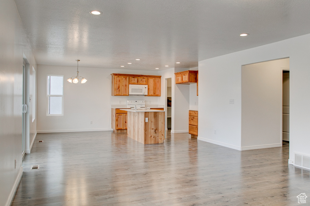 Photo 5 for MLS #2024172 at 1691 S Sageberry Dr #345