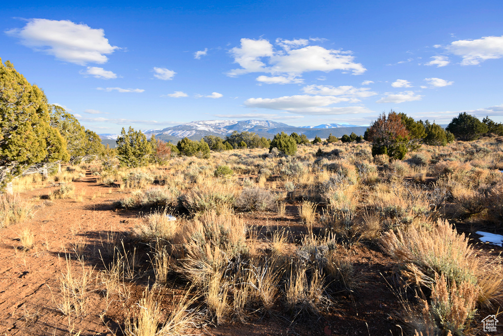 View of mountain feature