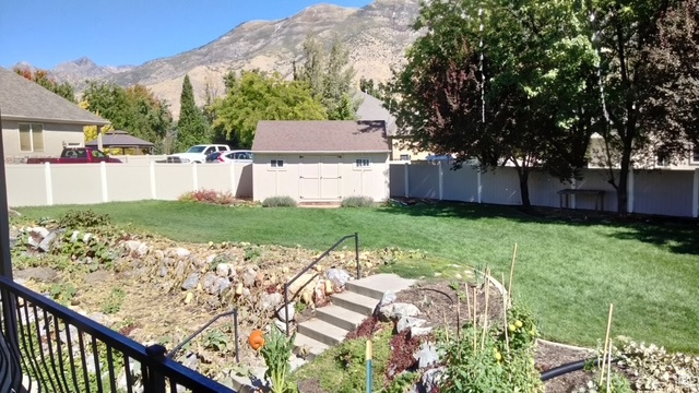 View of yard featuring a mountain view