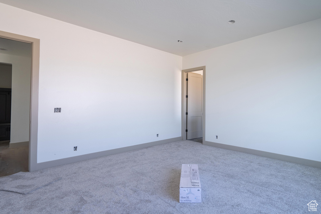 View of carpeted spare room