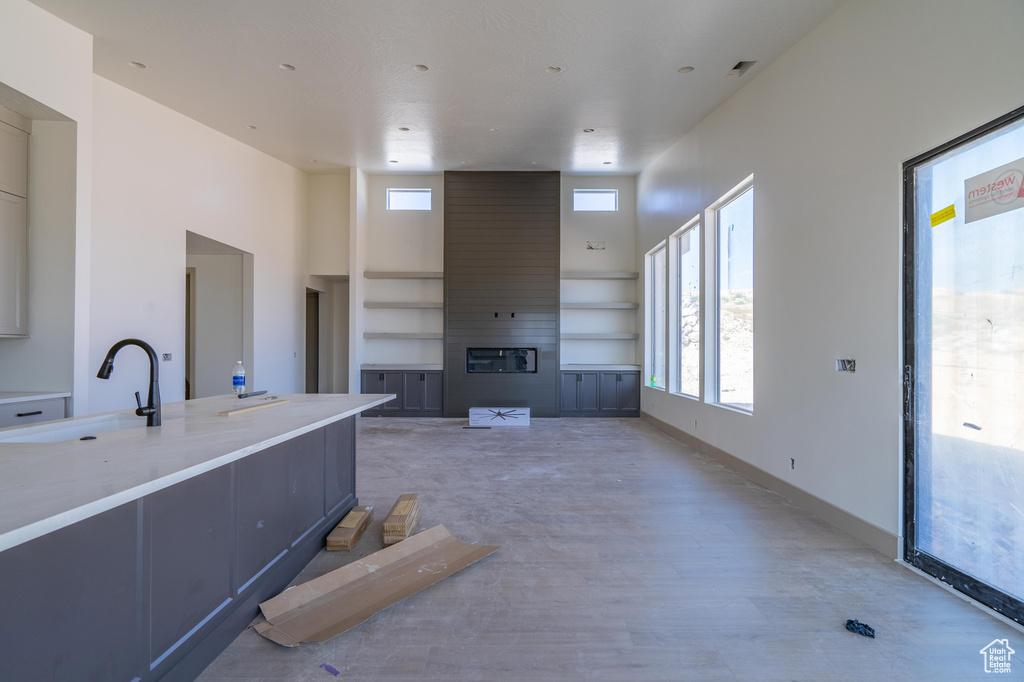 Bathroom with sink