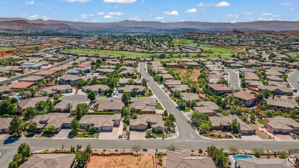 Drone / aerial view featuring a mountain view