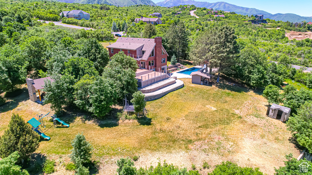 Bird\'s eye view featuring a mountain view