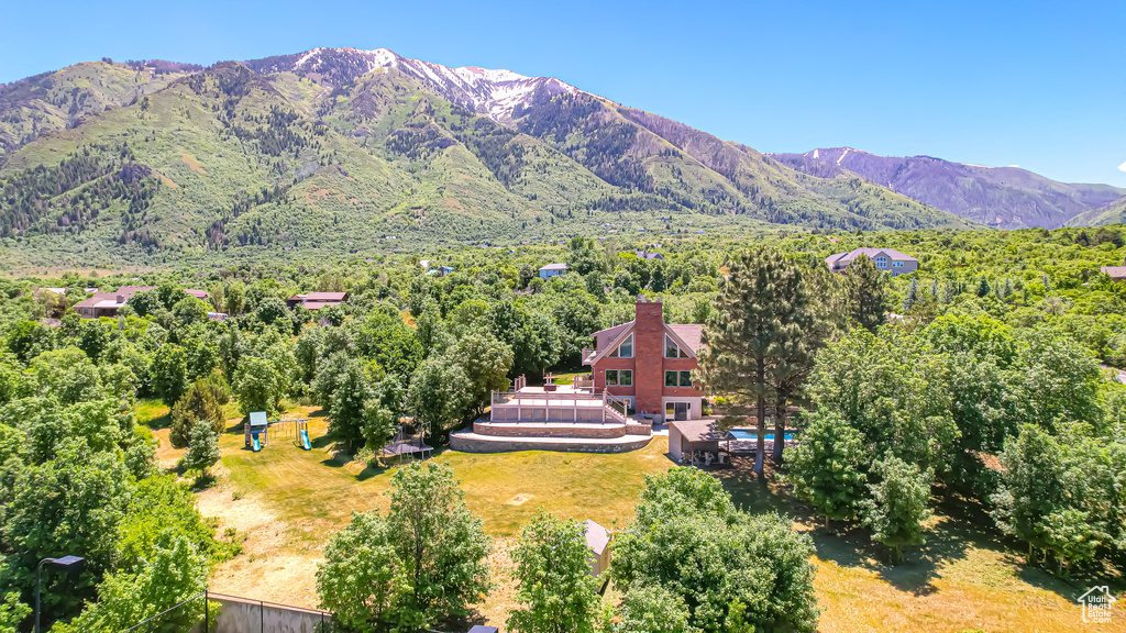 View of mountain feature