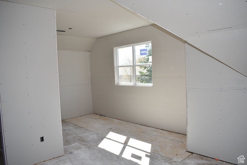 Bonus room with vaulted ceiling