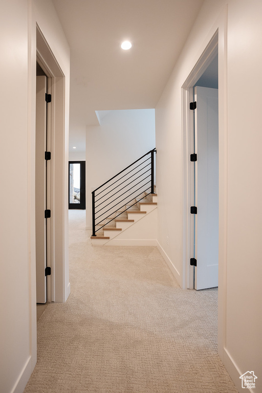 Corridor with light carpet