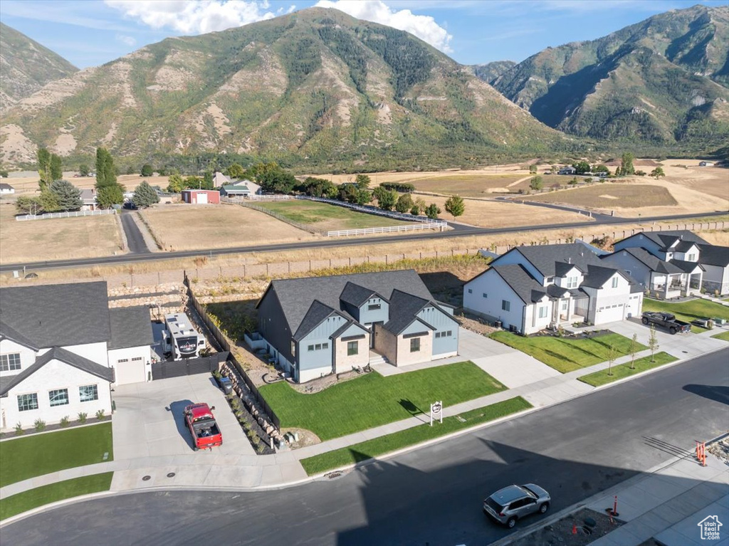 Bird\'s eye view featuring a mountain view