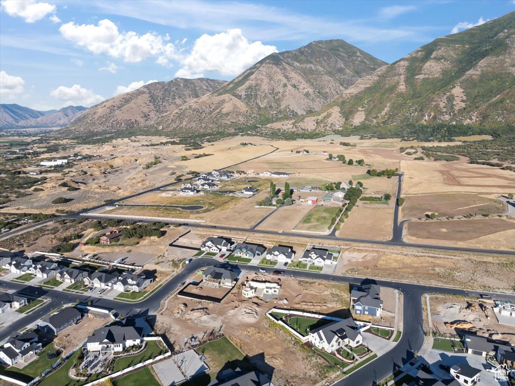 Drone / aerial view featuring a mountain view